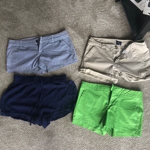 BUNDLE; 4 pairs woman’s shorts